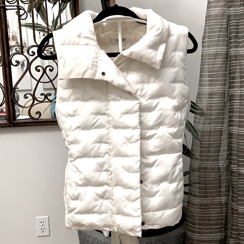 Talbots size S cream color puff jacket vest